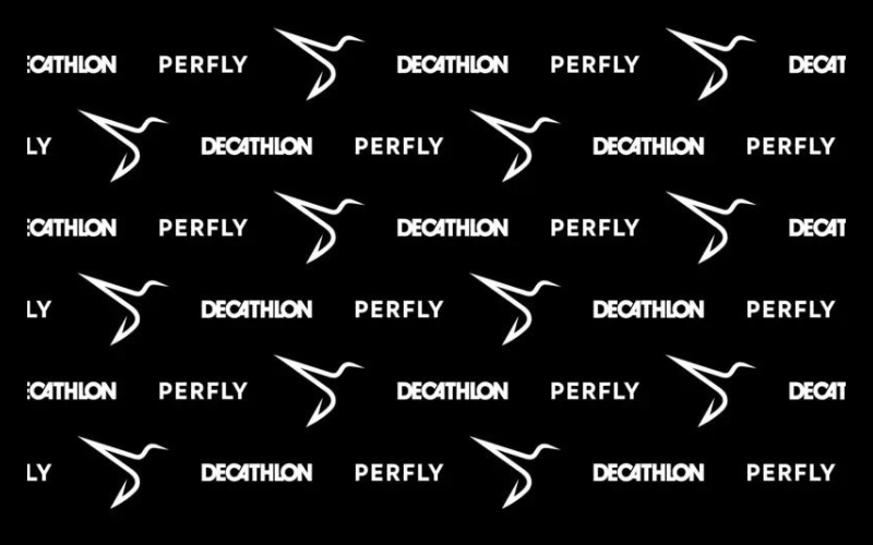 Logo vợt cầu lông Perfly từ Decathlon