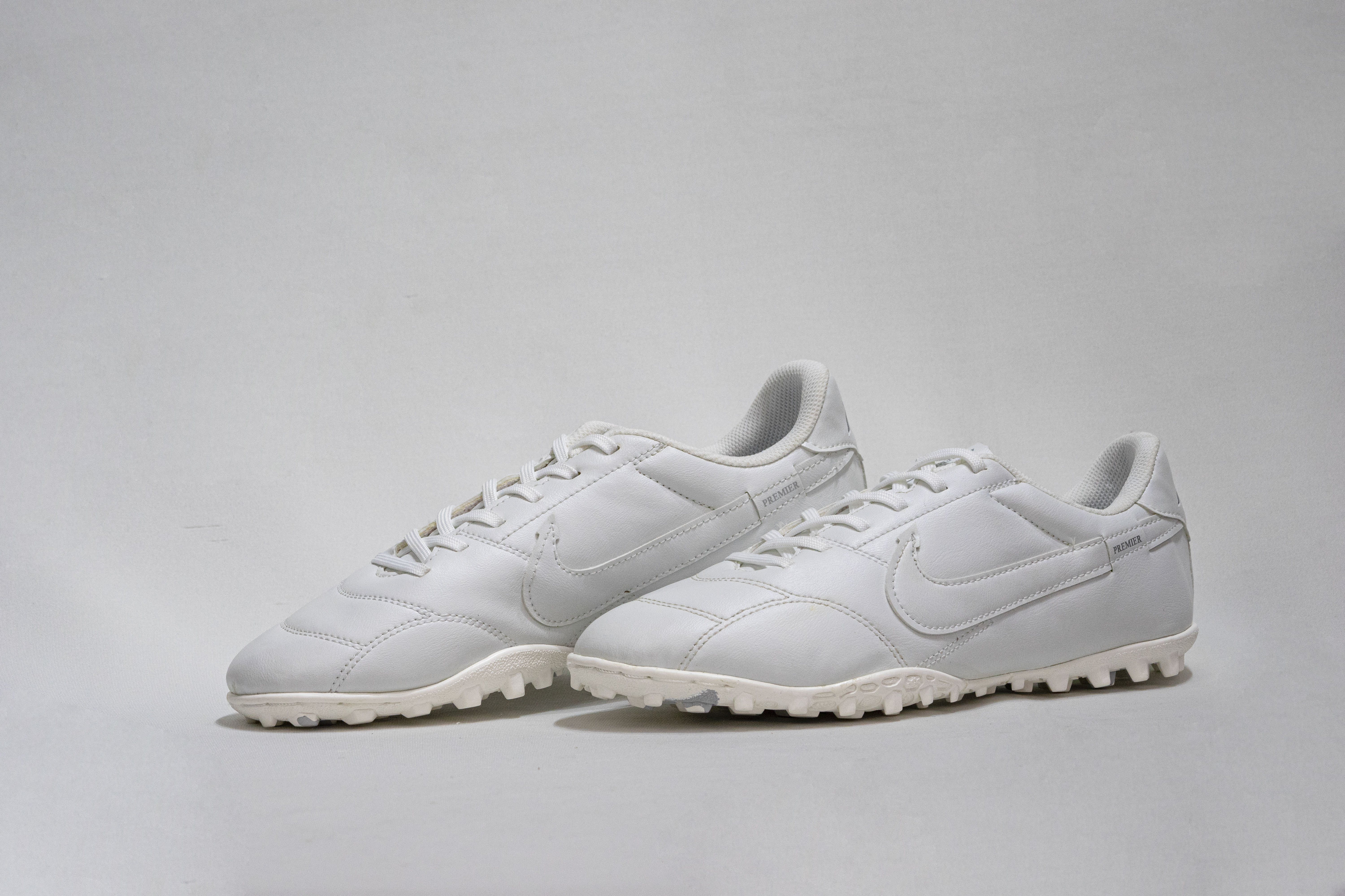 Xstorm PREMIER - Trắng